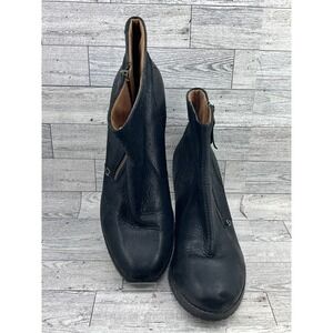 Clarks Artisan Women Sz 10M Black Leather Ankle Boots Stacked Block Heel 63098